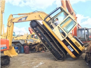 Used CAT 320B Excavator