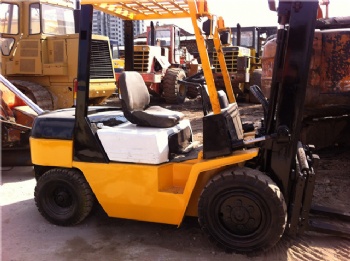 Used TCM FD30 Forklift