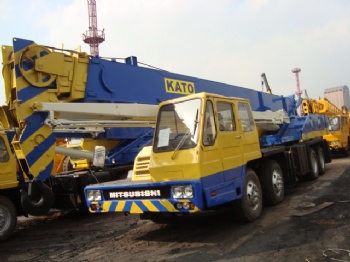 Used KATO NK200E Truck Crane