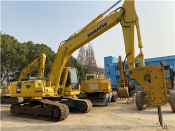 Komatsu PC220 Excavator